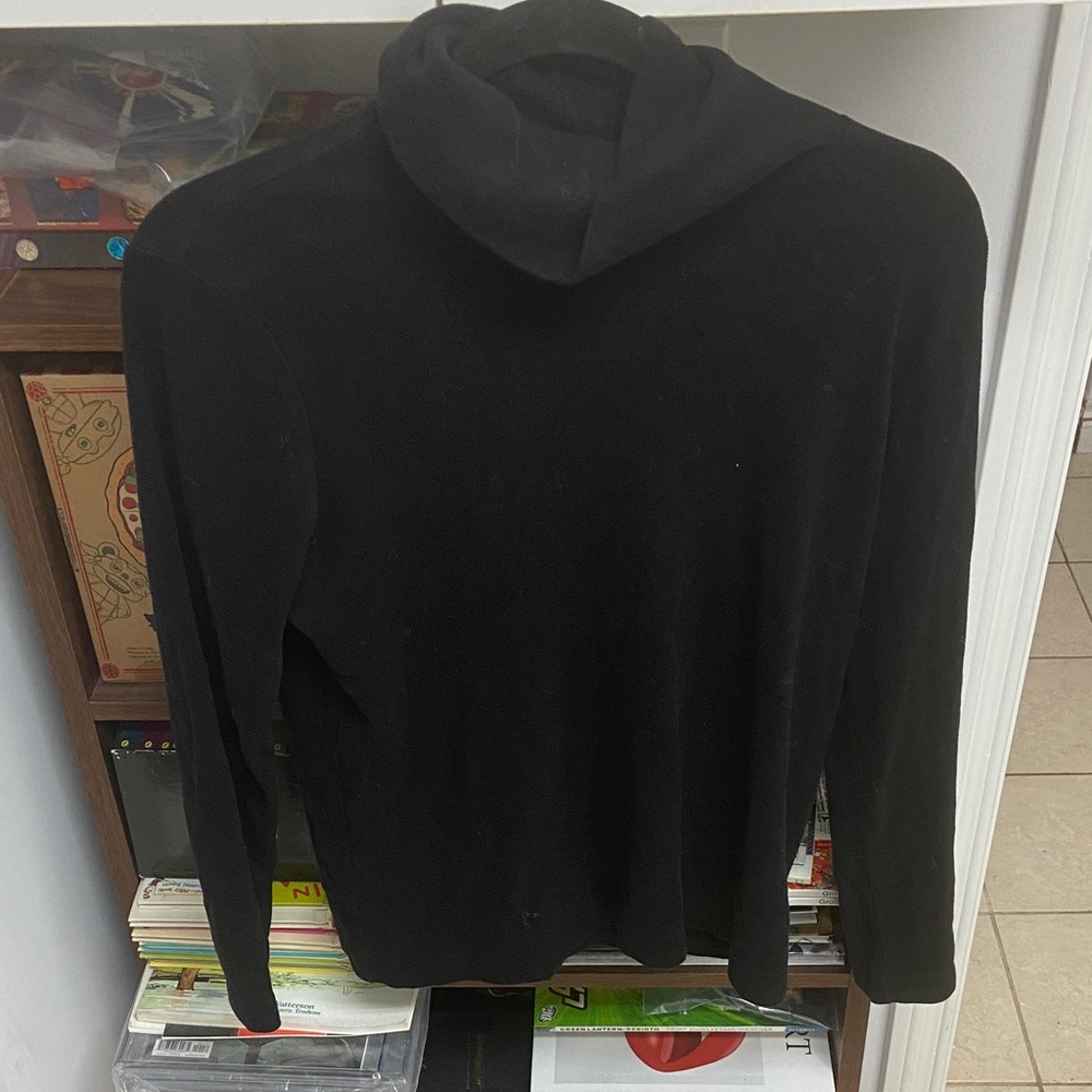 Uniqlo Black Turtleneck Sweater